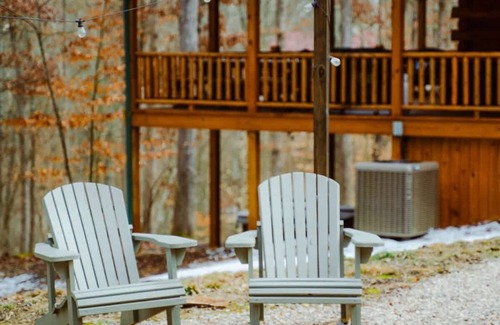 Carbon Hill Cabin | Sleeps 16! Luxury Cabin With Game Room & Hot Tub