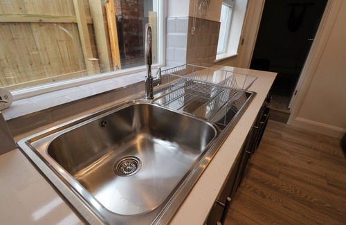 Grantham Apartment | Sleeps 4- 1-Bedroom Apartment – Walking Distance to Grantham Town Centre!