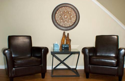 Southwood Valley Apartment | Sleeps 8! Great Location! Family-friendly C