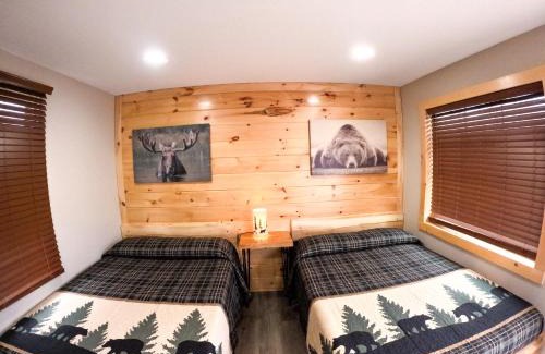 North Greece Hotel | Sleepy Bear Inn