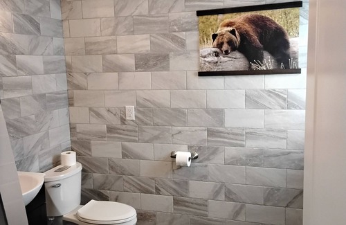 North Greece Hotel | Sleepy Bear Inn