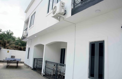 Agbor Apartment | Slim Anyaiwe Apartments