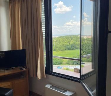 rayon Triaditsa Apartment | SliverCity next to paradise mall