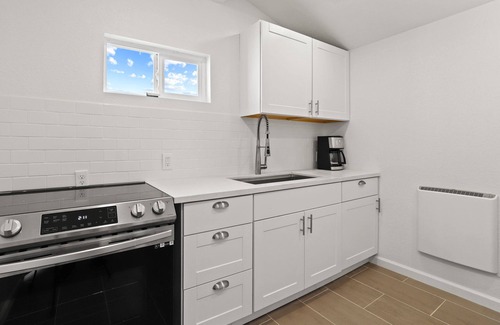 Sloan Lake Apartment | Sloan's Lake Studio Cottage