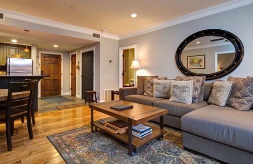 Downtown Park City Condo | Slope Side-Old Town-Ski In/Out, Free Underground Parking, Newly Remodeled