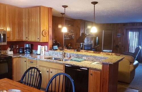 Snowshoe House | SLOPE SIDE SKI IN/ SKI OUT TOWNHOUSE TOP OF POWDER MONKEY LIFT BEST LOCATION