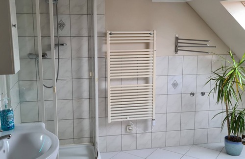 Glesien Other | Small 3-room apartment for families, fitters and, of course, individuals