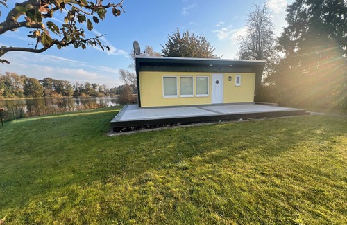 Jesendorf House | Small bungalow with its own jetty in an angler's paradise