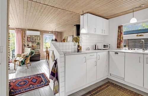 Nibe House | Small, cozy and well-equipped cottage on a large natural plot.