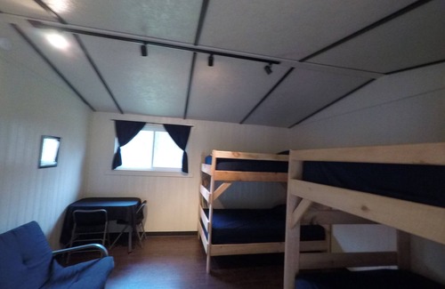 Port Matilda Cabin | Small Family Suite
