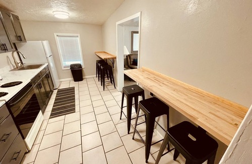 Ucon Apartment | Small Group Apartment in Century-Old Building Apt#4