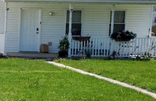 Hagerstown House | Small house: Charming 1-bedroom house with AC and WiFi in brilliant Hagerstown