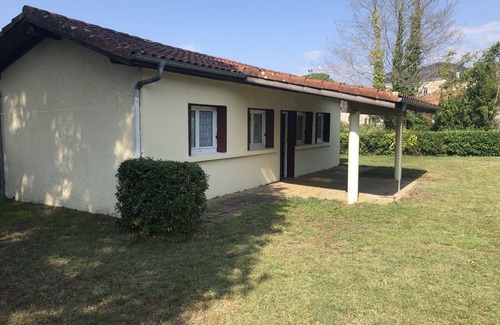 Lit-et-Mixe House | Small house in village center with large garden, 7km from beaches.