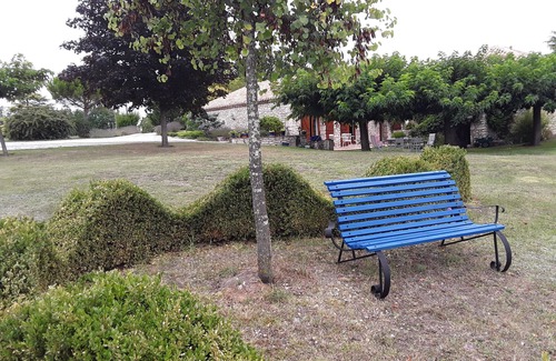 Lauzerte House | Small independent house with pool