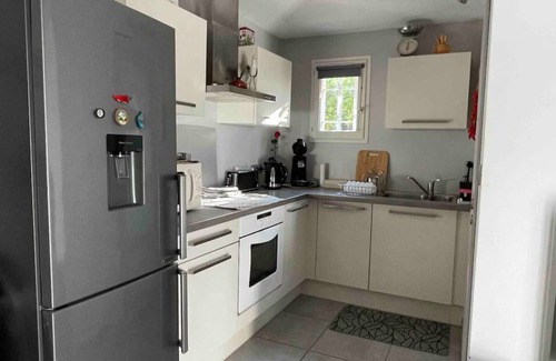 Rognac House | Small, quiet house with air conditioning + wifi for long stays