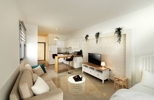 Trikomo Apartment | "Small refuge" - with wellness only 800m from the sea