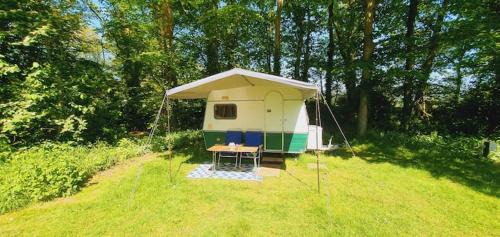 Leek Other | small retro caravan