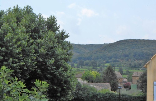 Gaujac House | Small stone house located in a picturesque Provencal village