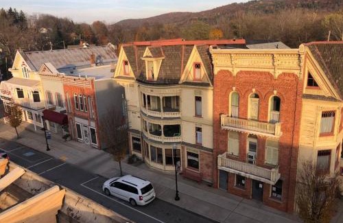 Wyalusing Apartment | Small Town Hideaway
