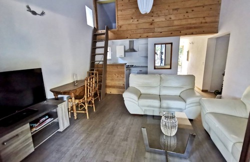 Solaro Villa | Small villa ideal for 4 people a few steps from the sea - enclosed garden 1200m2