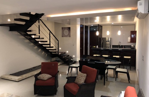 Montecarlo House | SMART TOWN HOUSE MONTEBELLO
