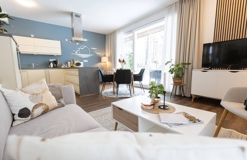 Bad Zwischenahn House | SmartFewo: Haus Wasser | Penthouse | Sauna | Park