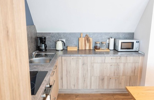 Bad Zwischenahn Apartment | SmartFewo: Haus Luft | Penthouse | Sauna | Park - Residence by the small sea
