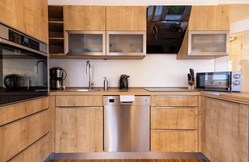 Haarenesch Apartment | SmartFewo: Home | Central | Terrace | Parking lot