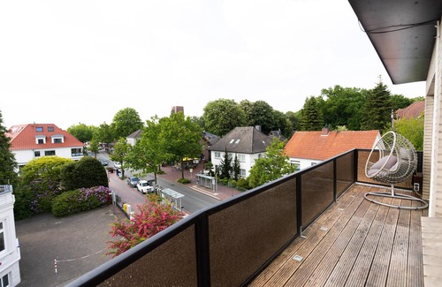 Bad Zwischenahn Apartment | SmartFewo: Penthouse | BBQ | balcony | parking lot