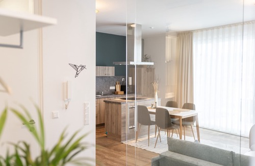 Bad Zwischenahn Apartment | SmartFewo: Windbrecher | terrace | sauna | parking