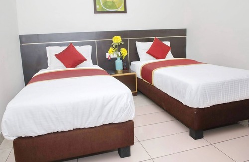 Shanthala Nagar Apartment | SmartStay Private EXE Room in Luxury Apt-MG Road