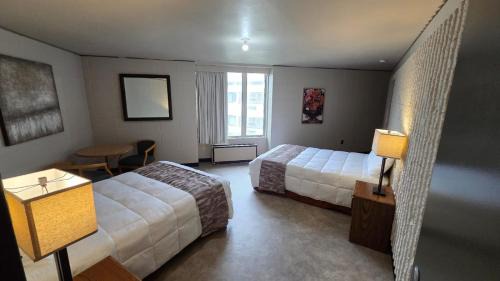 Osseo Hotel | Smartwood Inn