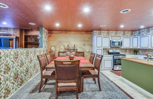 Smethport Apartment | Smethport Vacation Rental w/Fireplace & Lake View