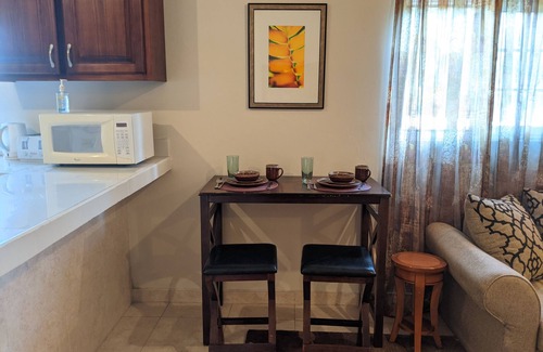 Kingston Apartment | Smile Tangerine - One Bedroom Apartment - King Bed - Secure Centrally Located