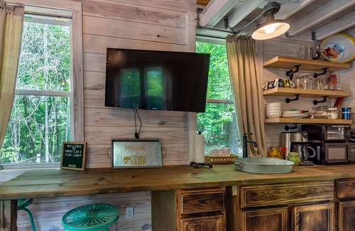 Crane Hill Cottage | Smith Lake Fish Camp