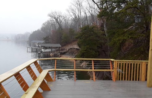 High Point Apartment | SMITH MOUNTAIN LAKE - CROWS SUNSET ROOST-DEEP WATER, DOCK, SUNSET MOUNTAIN VIEW