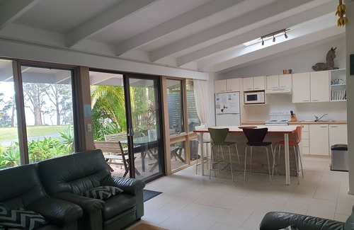 Smiths Lake Villa | Smith’s Lake - Waterfront - family holiday- last minute deals available
