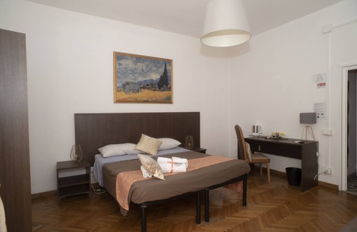 San Jacopino Bed & Breakfast | SMN Train Station, Room with private bathroom in B&B