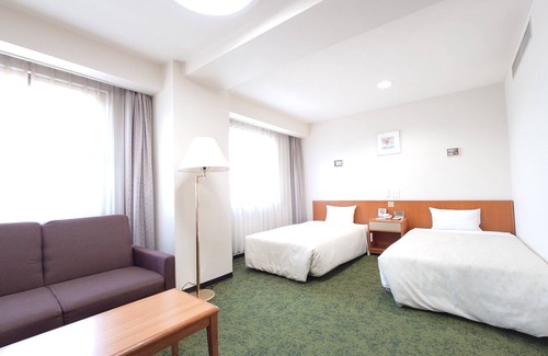 Higashi Ward Hotel | Smoking twin roomFree parkingSpacious 27 square metersBreakfast included/Okayama Okayama