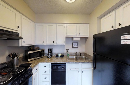 Chalet Village Condo | Smoky Top Summit