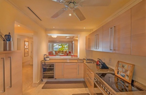 Old Trees Bay Apartment | Smugglers Cove 4 by Fantasia Villas