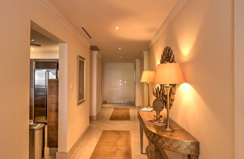 Old Trees Bay Apartment | Smugglers Cove 4 by Fantasia Villas