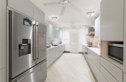 Old Trees Bay Apartment | Smugglers Cove 6 by Fantasia Villas