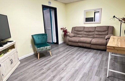 Smyrna House | Smyrna Townhouse Escape