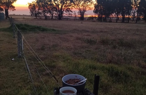 Wal Wal House | Snakes a plenty, rough country accommodation, no electronic communications.