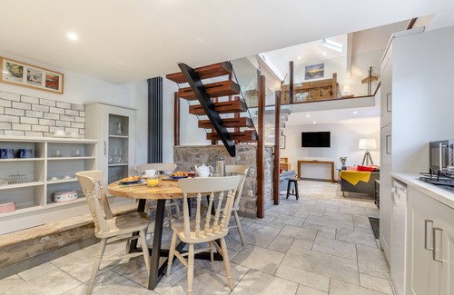 Peak District National Park House | Snelslow Barn - One Bedroom House, Sleeps 2