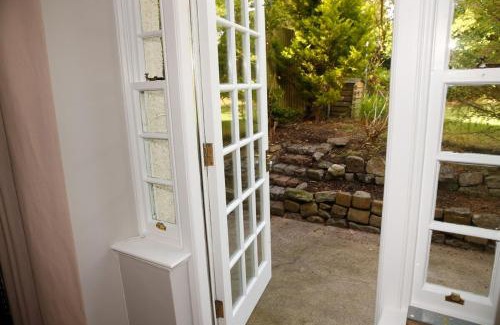 Central Aberdeen House | Snow Cottage, Old Aberdeen, 3 bedroom luxury