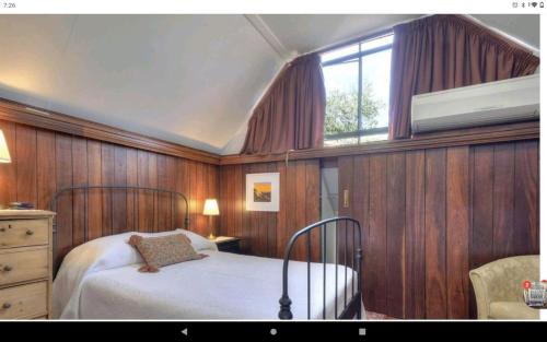 Perth Villa | Snow white's 2 bedroom dream Cottage with free parking