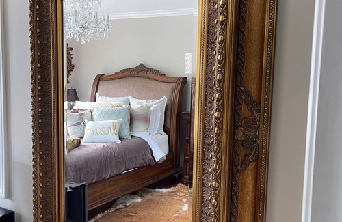 Saanich East Bed & Breakfast | Snowbird Delight