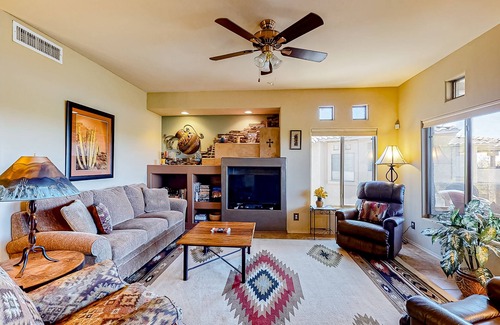 Rancho Vistoso Condo | Snowbird-friendly condo with AC, W/D, pool & pool spa & golf course-view deck